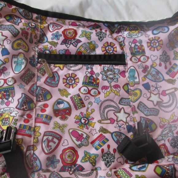 Tokidoki Lesportsac Messenger Bag.Cross Over Bag NWOT Charms Print Small Bag Too - Picture 7 of 10